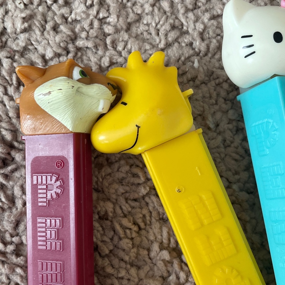 Pez Dispenser Collection‎ - Picture 4 of 4